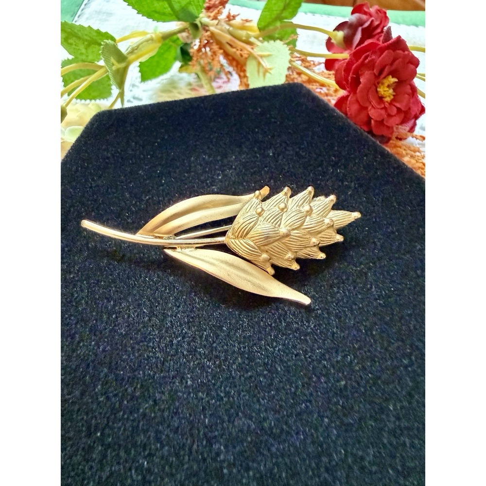 VTG Signed C. R. Co 12K GF Wheat Pine Cone Brooch Charles Reis